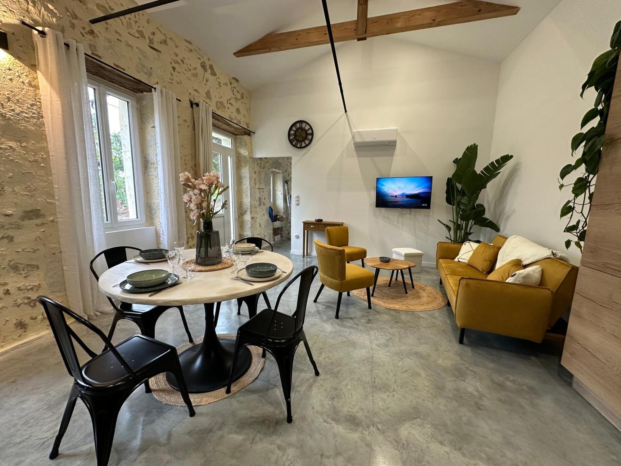 Maison De Vacances Gondrin Exteriér fotografie