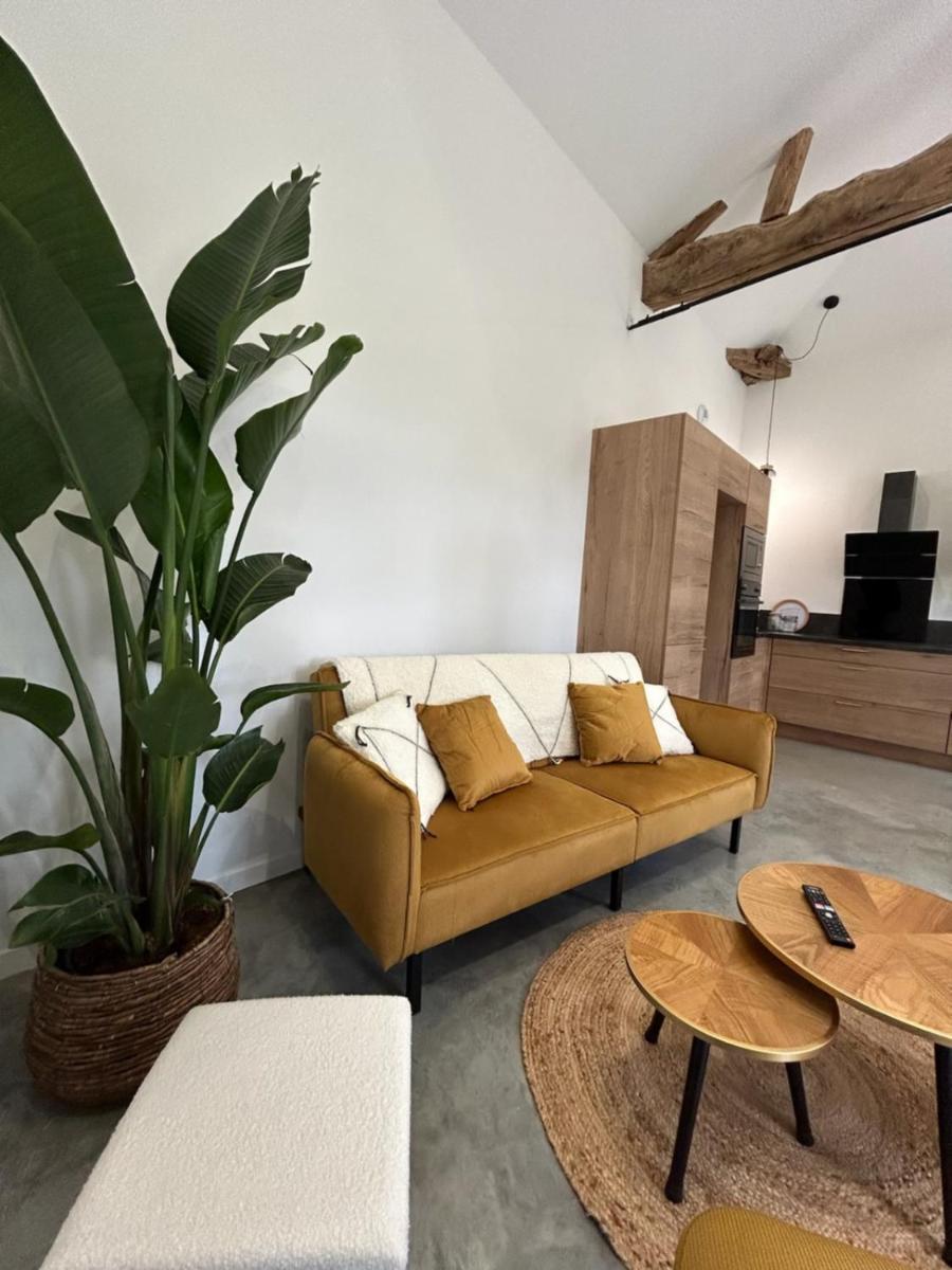 Maison De Vacances Gondrin Exteriér fotografie