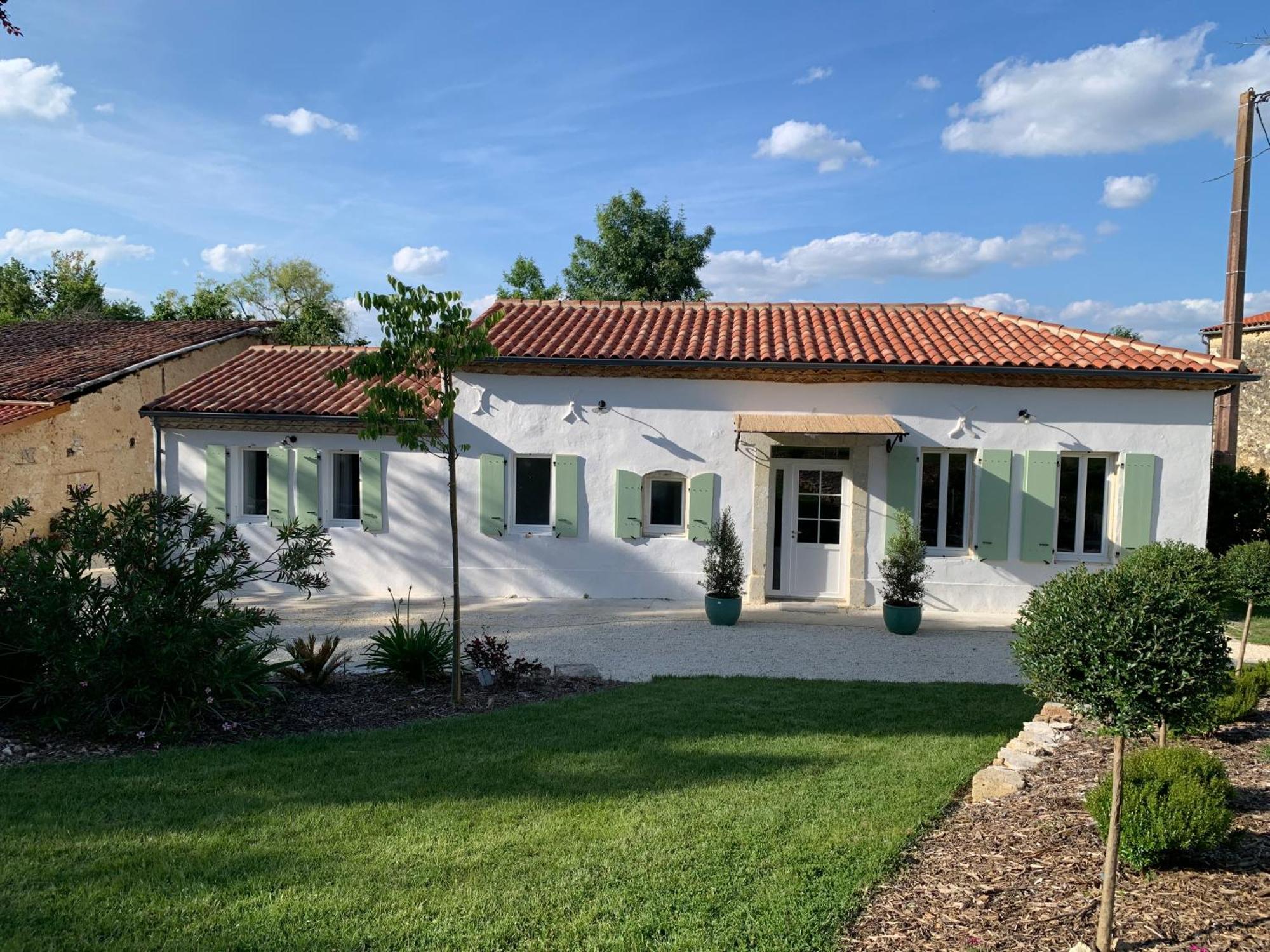 Maison De Vacances Gondrin Exteriér fotografie