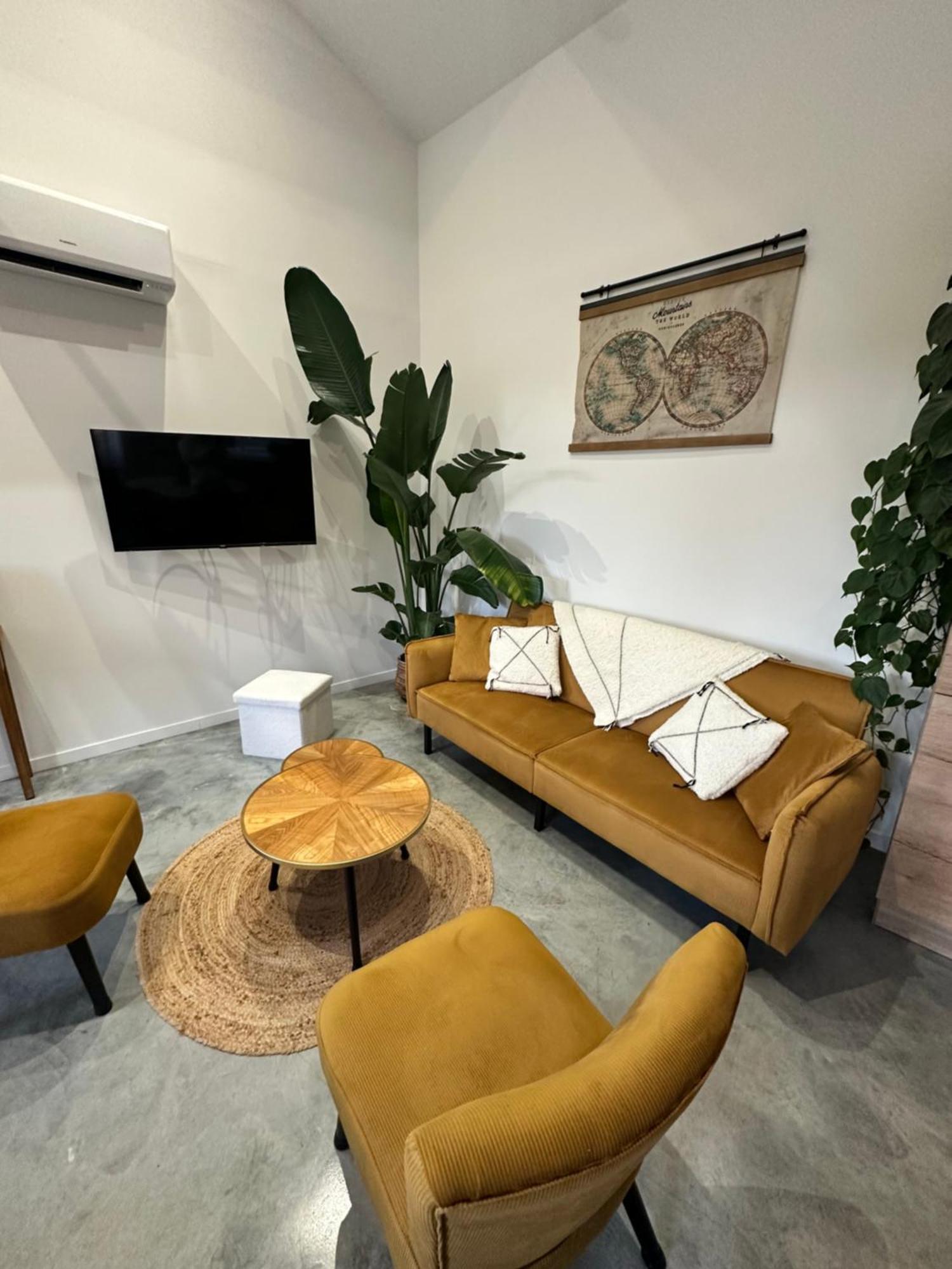 Maison De Vacances Gondrin Exteriér fotografie